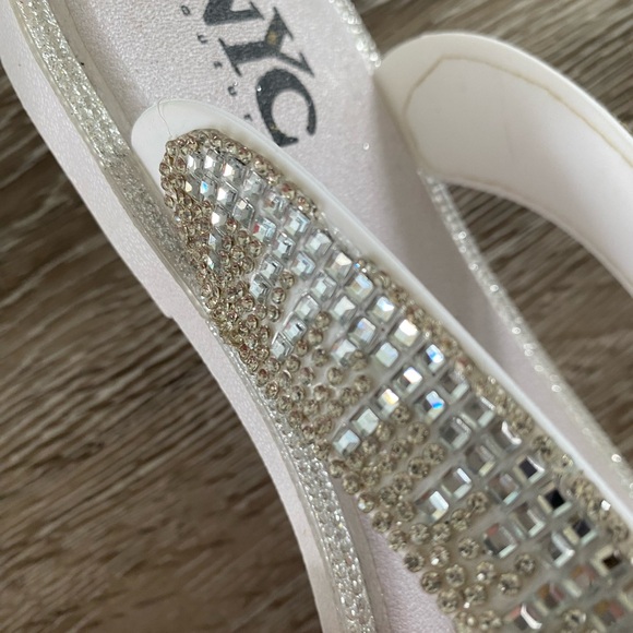 Sparkly sandals - Picture 2 of 4